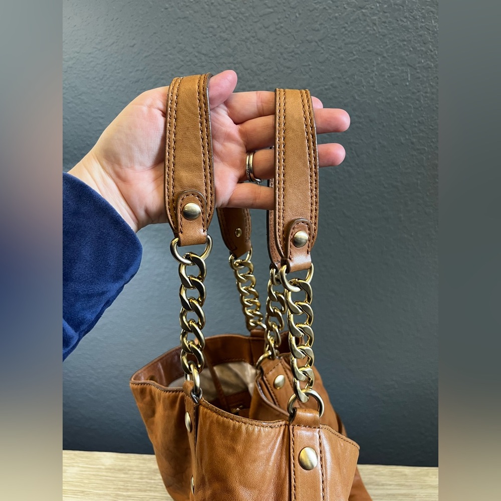 Vintage Michael Kors Tan Leather Shoulder Bag with Gold Accents - Picture 9 of 16